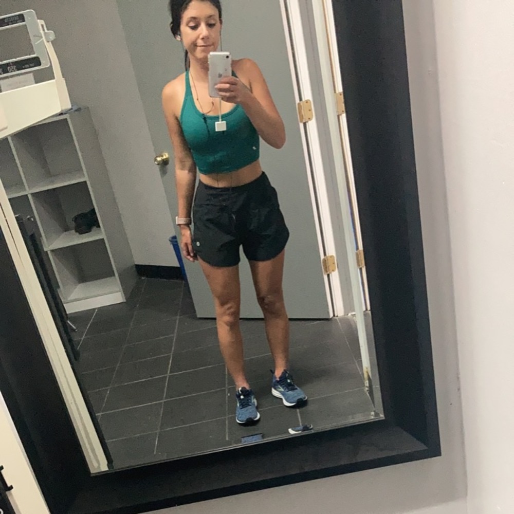 Athleta workout shorts, too big
